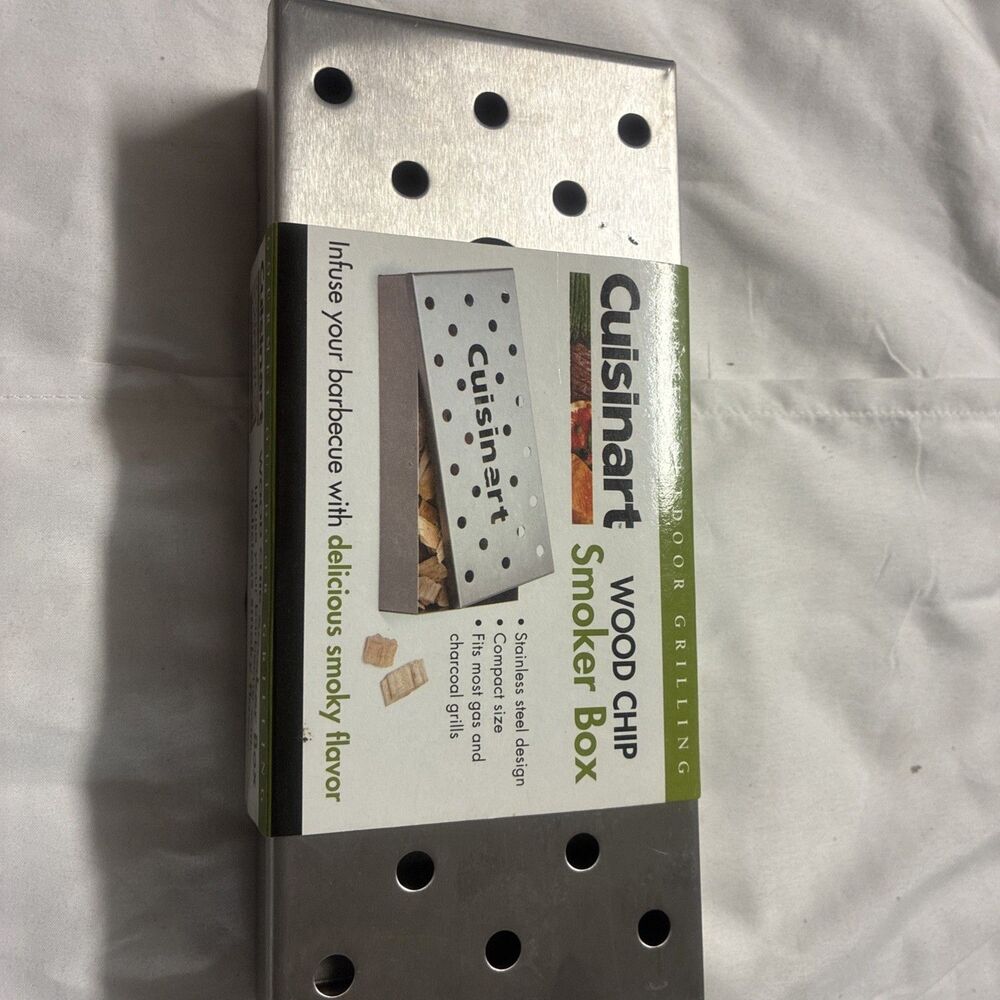 NEW Cuisinart Wood Chip Smoker Box ~ Never Used ~ BBQ accessories